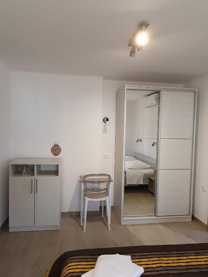 Apartman Mi Nerezine Exterior foto