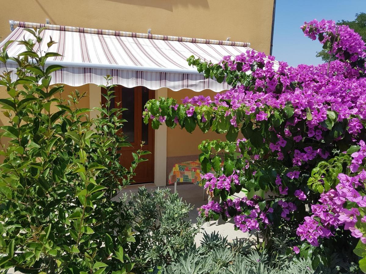 Apartman Mi Nerezine Exterior foto